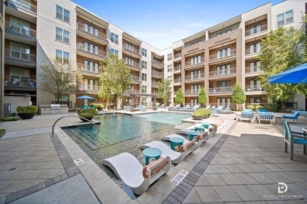 Downtown Houston Deluxe King Suite With Spa Amenities, Pool And Free Parking Extérieur photo